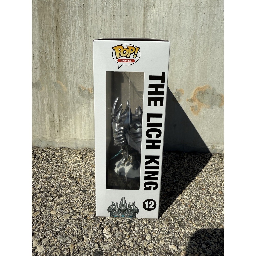 Funko Pop! World of Warcraft - Wrath of the Lich King Game Cover - Glow GameStop - Picture 4 of 4